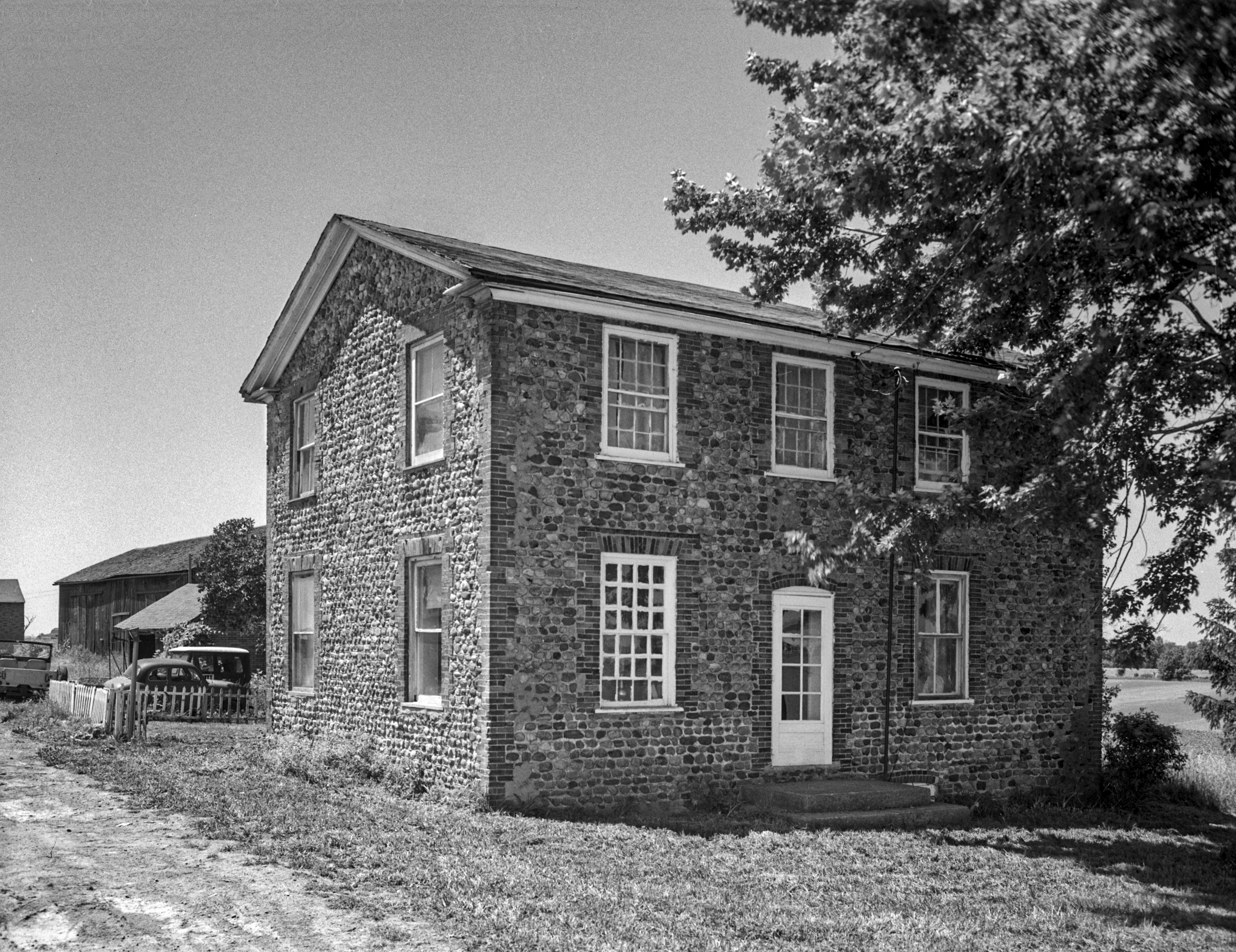 GP Monroe Henrietta Hen-7 1_1 N